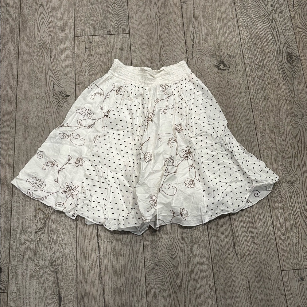 White Floral Embroidered Skirt